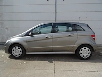 Mercedes b180 cdi - afbeelding 12 van  26