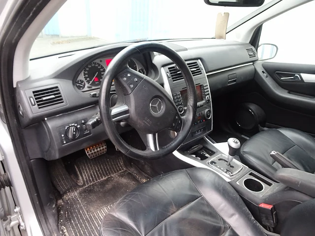Mercedes b - afbeelding 15 van  18