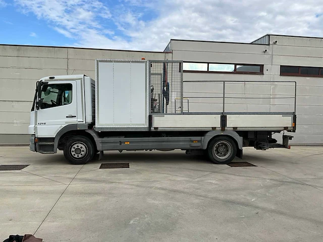 Mercedes-benz - 2013 - atego - vrachtwagen - afbeelding 12 van  36