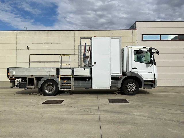 Mercedes-benz - 2013 - atego - vrachtwagen - afbeelding 31 van  36