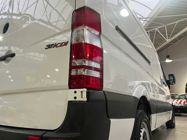 Mercedes-benz - 311 dci - sprinter - van - afbeelding 4 van  39
