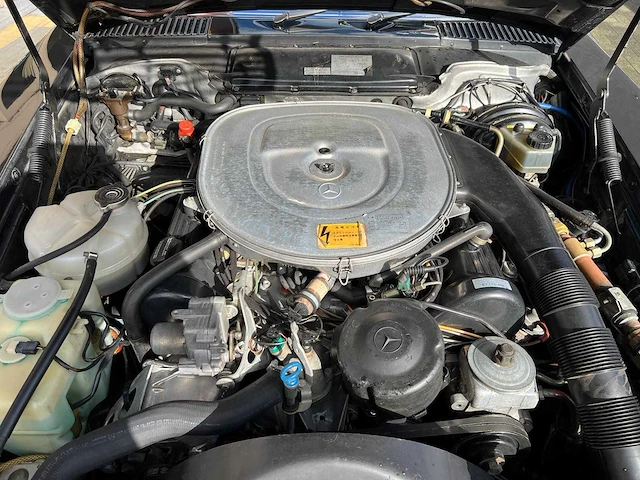 Mercedes-benz - 560 sl - oldtimer - afbeelding 4 van  14