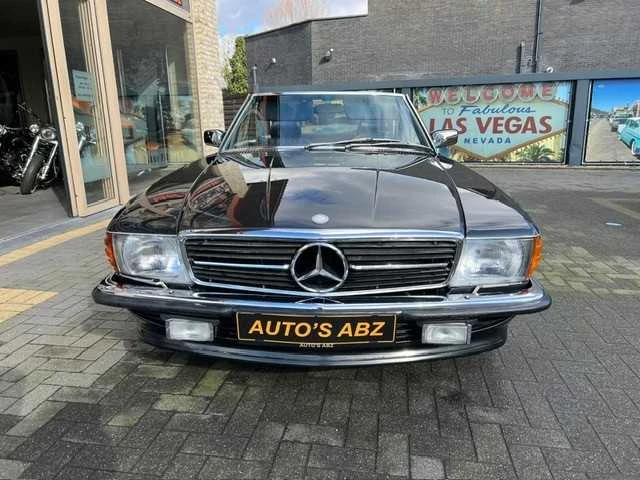 Mercedes-benz - 560 sl - oldtimer - afbeelding 12 van  14