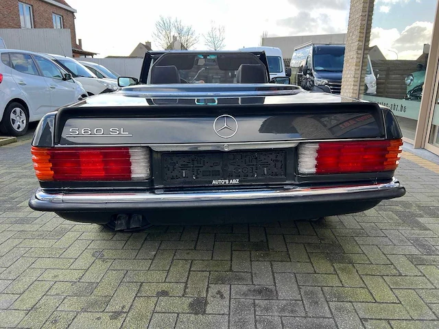 Mercedes-benz - 560 sl - oldtimer - afbeelding 13 van  14