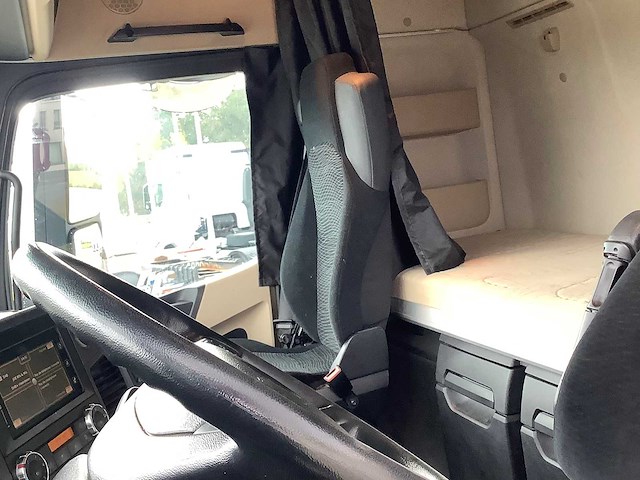 Mercedes-benz - actros - truck - 2019 - afbeelding 4 van  17