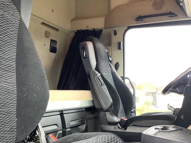 Mercedes-benz - actros - truck - 2019 - afbeelding 5 van  17
