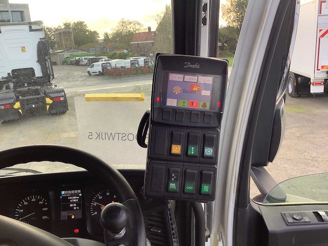 Mercedes-benz - arocs 963-0-a - vrachtwagen trekker - 2016 - afbeelding 17 van  26