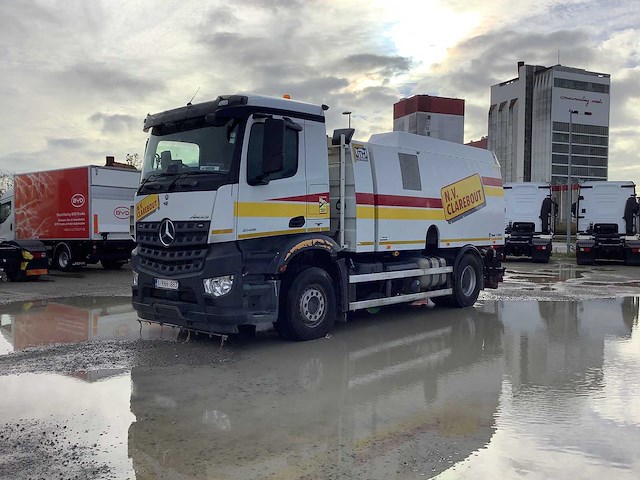 Mercedes-benz - arocs 963-0-a - vrachtwagen trekker - 2016 - afbeelding 1 van  26