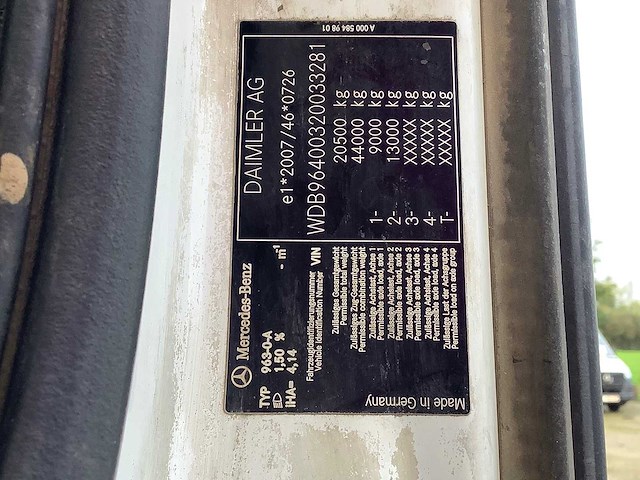 Mercedes-benz - arocs 963-0-a - vrachtwagen trekker - 2016 - afbeelding 2 van  26