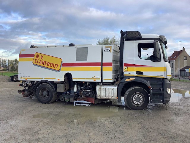 Mercedes-benz - arocs 963-0-a - vrachtwagen trekker - 2016 - afbeelding 4 van  26