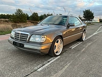 Mercedes-benz - c124 - e320 - oldtimer - afbeelding 1 van  38