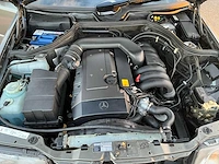 Mercedes-benz - c124 - e320 - oldtimer - afbeelding 22 van  38