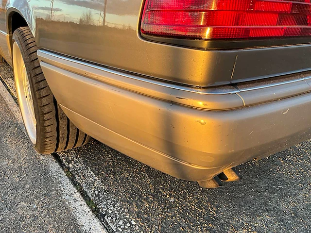 Mercedes-benz - c124 - e320 - oldtimer - afbeelding 24 van  38