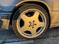 Mercedes-benz - c124 - e320 - oldtimer - afbeelding 25 van  38