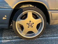 Mercedes-benz - c124 - e320 - oldtimer - afbeelding 27 van  38