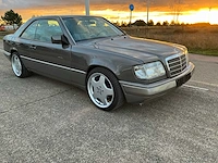 Mercedes-benz - c124 - e320 - oldtimer - afbeelding 4 van  38