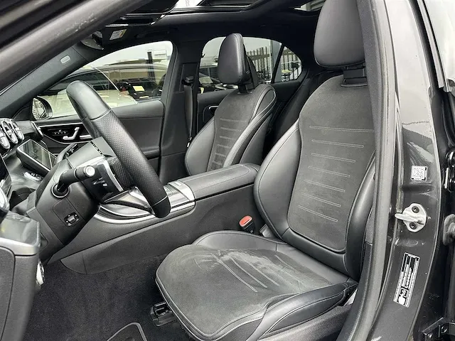 Mercedes-benz - c300 - amg - mercedes c-klasse 300 amg line burmester directievoertuig - 2022 - afbeelding 2 van  30