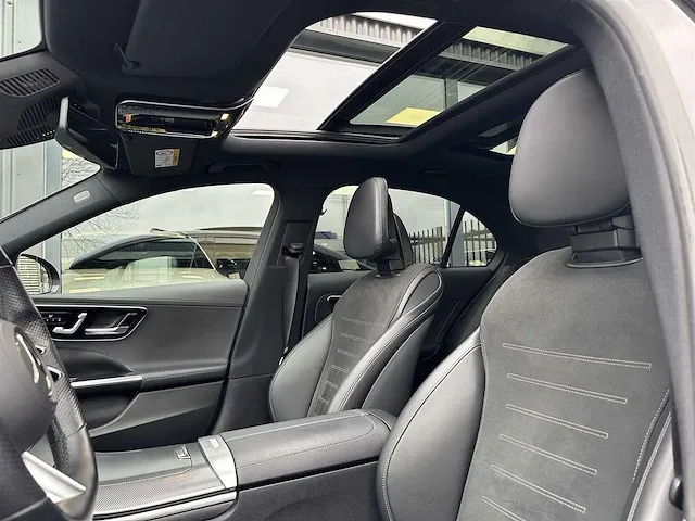 Mercedes-benz - c300 - amg - mercedes c-klasse 300 amg line burmester directievoertuig - 2022 - afbeelding 3 van  30