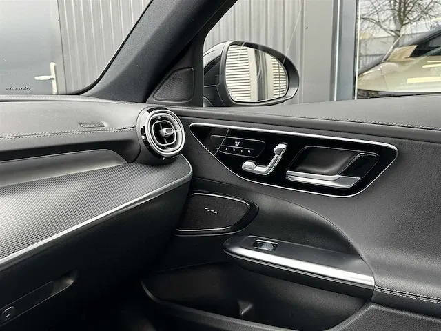 Mercedes-benz - c300 - amg - mercedes c-klasse 300 amg line burmester directievoertuig - 2022 - afbeelding 19 van  30