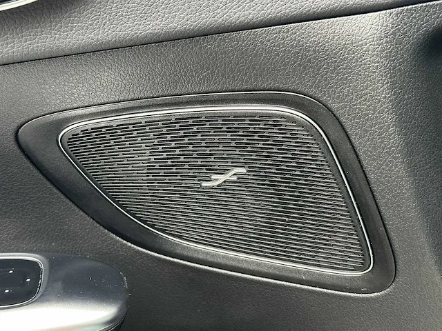 Mercedes-benz - c300 - amg - mercedes c-klasse 300 amg line burmester directievoertuig - 2022 - afbeelding 20 van  30