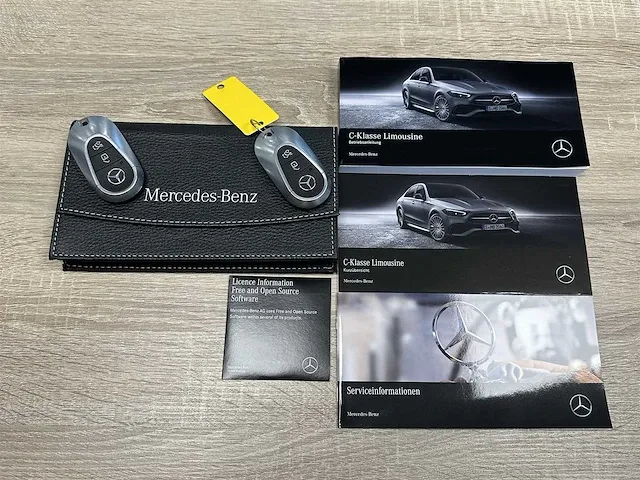 Mercedes-benz - c300 - amg - mercedes c-klasse 300 amg line burmester directievoertuig - 2022 - afbeelding 24 van  30