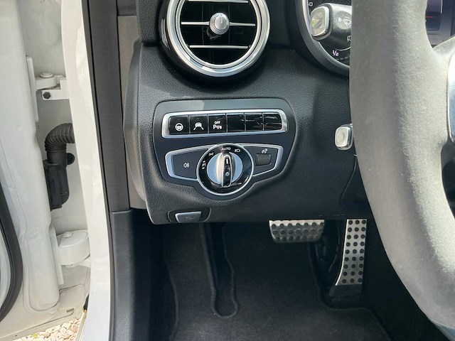 Mercedes-benz - c63 amg - 2016 - afbeelding 11 van  44