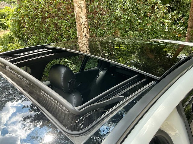 Mercedes-benz - c63 amg - 2016 - afbeelding 18 van  44