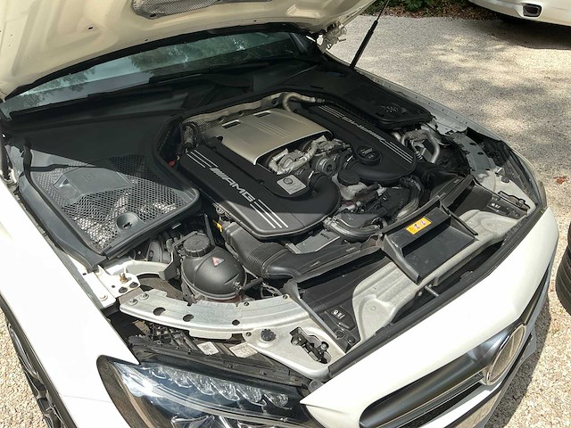 Mercedes-benz - c63 amg - 2016 - afbeelding 32 van  44