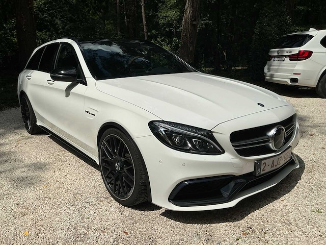 Mercedes-benz - c63 amg - 2016 - afbeelding 23 van  44