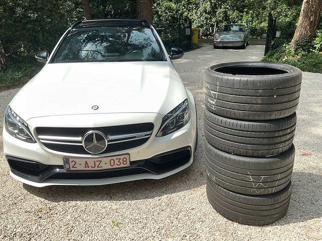 Mercedes-benz - c63 amg - 2016 - afbeelding 35 van  44