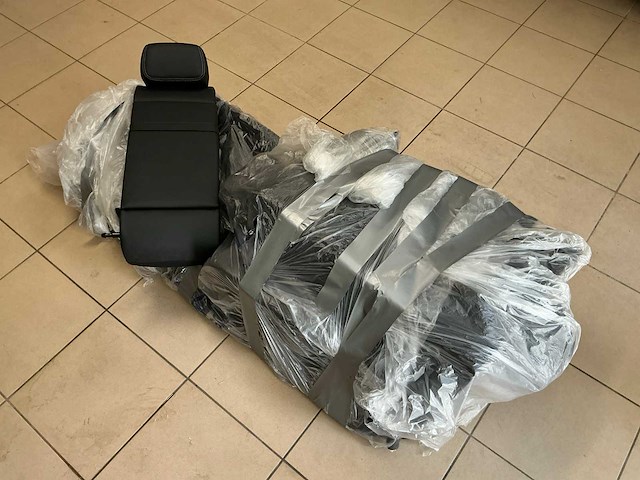 Mercedes-benz - c63 amg - 2016 - afbeelding 36 van  44