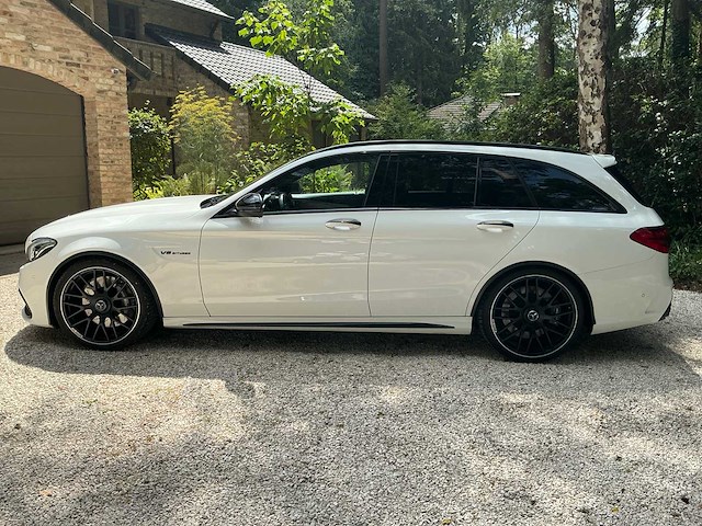 Mercedes-benz - c63 amg - 2016 - afbeelding 43 van  44