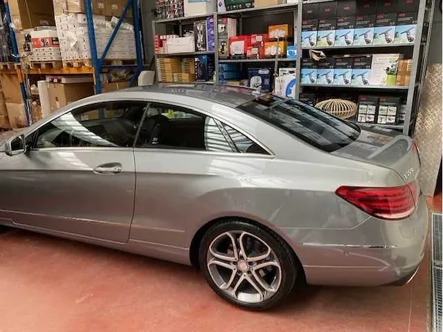 Mercedes-benz - e220cdi - coupe - 2014 - afbeelding 7 van  10