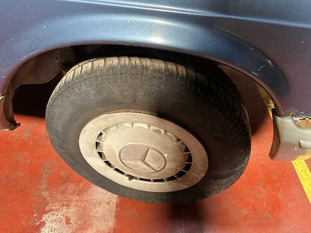Mercedes-benz - s klasse - w126 280s - oldtimer - afbeelding 22 van  40
