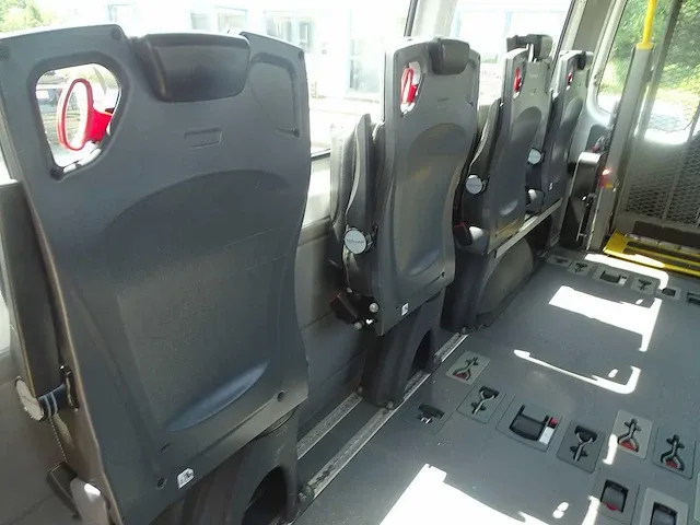 Mercedes-benz - spinter - personenauto - afbeelding 7 van  23