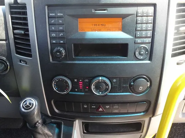 Mercedes-benz - spinter - personenauto - afbeelding 10 van  23