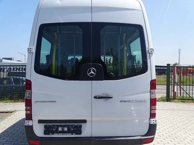 Mercedes-benz - spinter - personenauto - afbeelding 18 van  23
