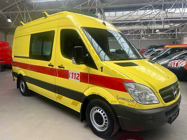 Mercedes-benz - sprinter 318cdi - ambulances - 2007 - afbeelding 7 van  28