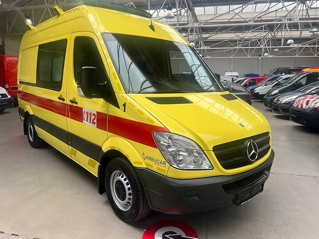 Mercedes-benz - sprinter 318cdi - ambulances - 2007 - afbeelding 8 van  28