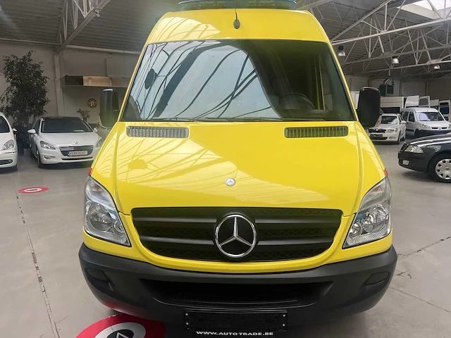 Mercedes-benz - sprinter 318cdi - ambulances - 2007 - afbeelding 10 van  28