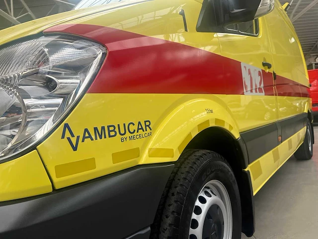 Mercedes-benz - sprinter 318cdi - ambulances - 2007 - afbeelding 11 van  28