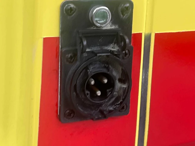 Mercedes-benz - sprinter 318cdi - ambulances - 2007 - afbeelding 21 van  28