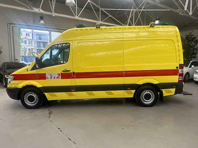 Mercedes-benz - sprinter 318cdi - ambulances - 2007 - afbeelding 22 van  28