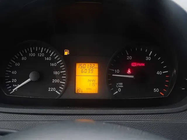 Mercedes-benz - vito - van - afbeelding 4 van  18