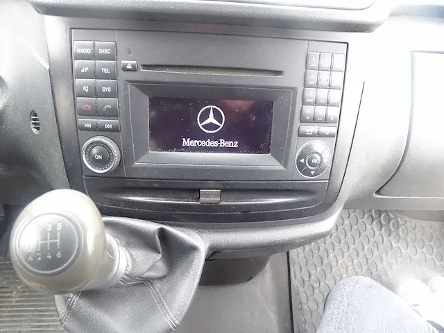 Mercedes-benz - vito - van - afbeelding 5 van  18