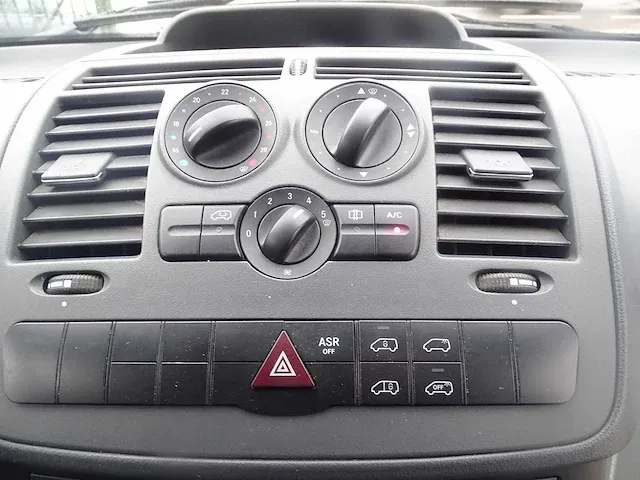 Mercedes-benz - vito - van - afbeelding 6 van  18