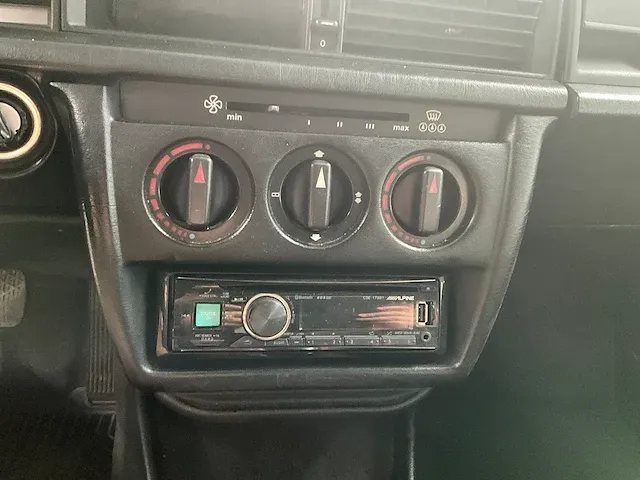Mercedes-benz 190e - afbeelding 26 van  49