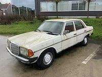 Mercedes-benz 200 oldtimer - afbeelding 1 van  10