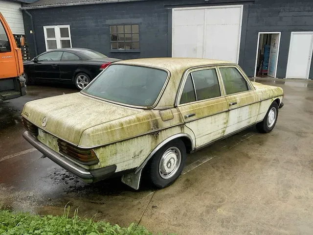 Mercedes-benz 200 oldtimer - afbeelding 5 van  10