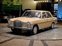 Mercedes-benz 200 (w115) /8 benzine 1973 (marge) - afbeelding 1 van  1